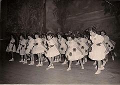 ECOLE DU MUSEE FILLES 1959 XXX JOUR DE FETES